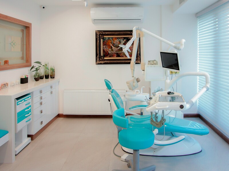 How X-Ray Protective Gloves Minimize Hand Exposure During Imaging Procedures