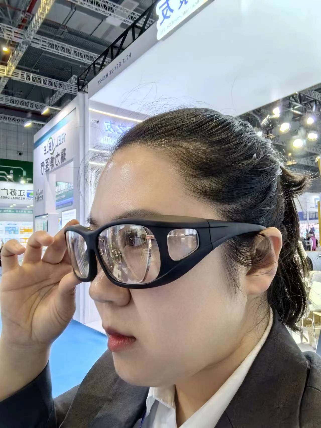 FC13-9 X-Ray Lead Glasses New Closed Type Can Be Worn On Myopia Glasses